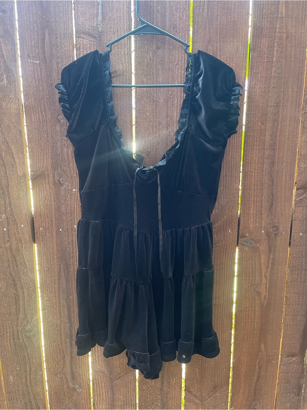 Urban Outfitters Lily Gothic Whimsy Witchy Velvet Playsuit Mini Romper Sz Lg - Picture 2 of 6